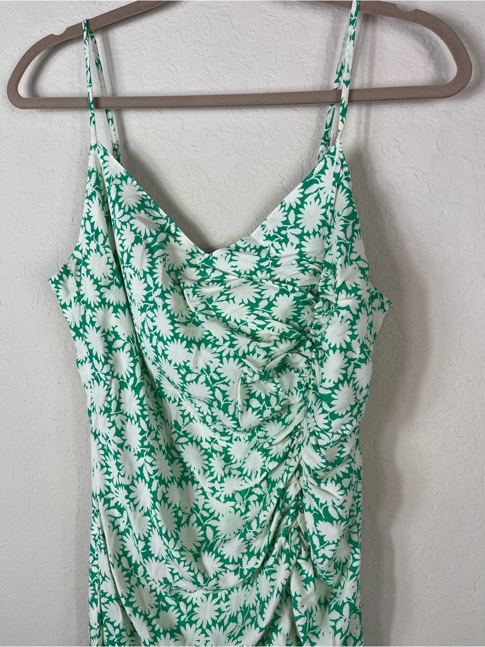 Capulet Sierra Ruched Mini Apple Green Floral Dress Size Medium - Picture 6 of 10